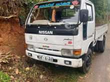 Nissan 02h41 1992 Lorry