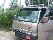 Nissan Nissan 1991 Van