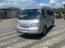 Nissan Nissan 2002 Van