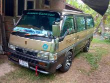 Nissan Caravan 1988 Van