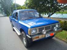 Nissan 720 DUAL PURPOSE 1984 Pickup