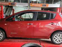 Nissan 8 Battery Bars 2013 Car