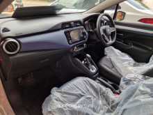 https://riyasewana.com/uploads/nissan-almera--1017001586.jpg