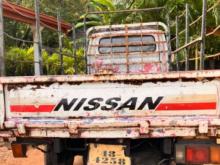 https://riyasewana.com/uploads/nissan-atlas-1990-101336311243447.jpg