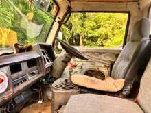https://riyasewana.com/uploads/nissan-atlas-1990-1013363112892.jpg