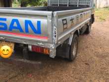https://riyasewana.com/uploads/nissan-atlas-1998-1914195112192.jpg