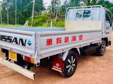 https://riyasewana.com/uploads/nissan-atlas-2001-147235312223.jpg