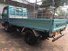 https://riyasewana.com/uploads/nissan-atlas-2003-159091912144.jpg