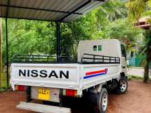 https://riyasewana.com/uploads/nissan-atlas-8110446692.jpg