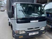 Nissan Atlas Justlow 2000 Lorry