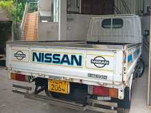 https://riyasewana.com/uploads/nissan-atlas-qd32-241659344933.jpg