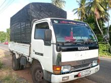 Nissan Atlash 200 1996 Lorry