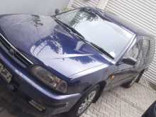 Nissan Avenir 2000 Car