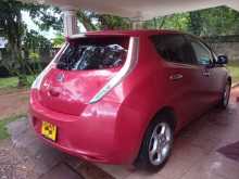 Nissan LEAF AZE0 UK ACCENTA 2014 Car