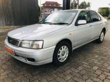 Nissan Bluebird 2000 Car