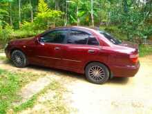 Nissan Bluebird 2000 Car