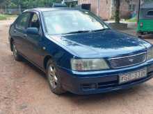 Nissan Bluebird 2000 Car