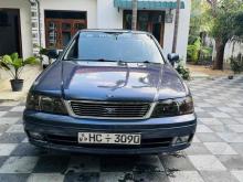 Nissan Bluebird 2000 Car