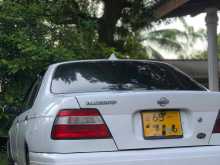 Nissan Bluebird 2000 Car