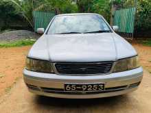 Nissan Bluebird 2000 Car