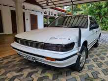 Nissan BLUEBIRD 1990 Car