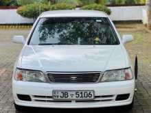 Nissan Bluebird 2000 Car