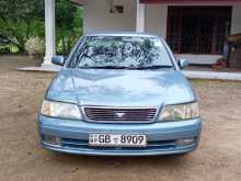 Nissan BlueBird 2000 Car