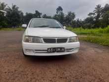 Nissan Bluebird 2000 Car