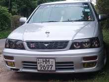 Nissan Bluebird 2000 Car