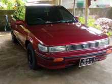 Nissan BLUEBIRD SU12 1989 Car