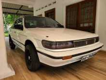 Nissan BLUEBIRD SU12 1990 Car