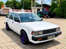 Nissan Bluebird U11 1989 Car