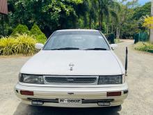 Nissan Bluebird UU12 1989 Car