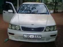 Nissan BLUEBIRD 2000 Car