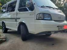Nissan Bongo 2000 Van