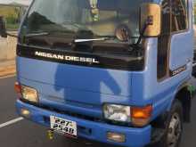 Nissan Boom Truck 1994 Lorry
