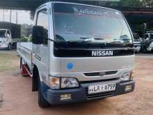 Nissan Cabstar 2000 Lorry