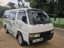 Nissan Caravan 2000 Van