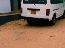 Nissan Caravan 1993 Van