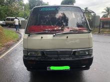 Nissan Caravan 1991 Van