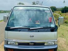 Nissan Caravan 1992 Van