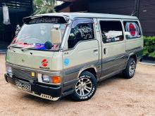 Nissan Caravan 1995 Van