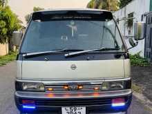 Nissan Caravan 1992 Van