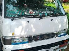 Nissan Caravan 1996 Van