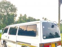 Nissan Caravan 1993 Van