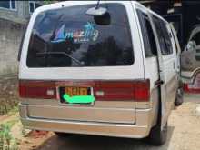 Nissan Caravan 2000 Van