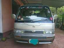 Nissan Caravan 1992 Van