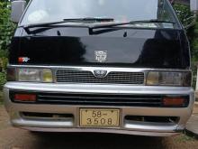 Nissan Caravan 1992 Van