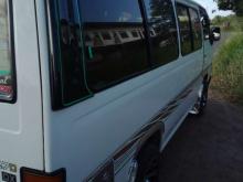 Nissan Caravan 1995 Van