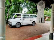 Nissan Caravan 1990 Van